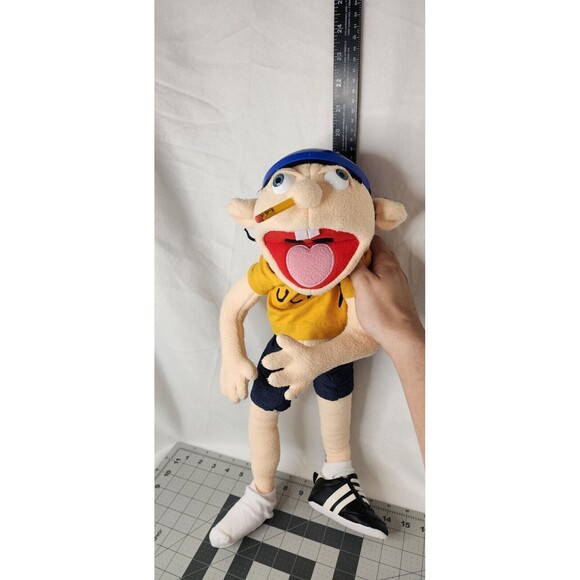 SML Toys Juniper Creates Sml Jeffy Hand Puppet Read Description